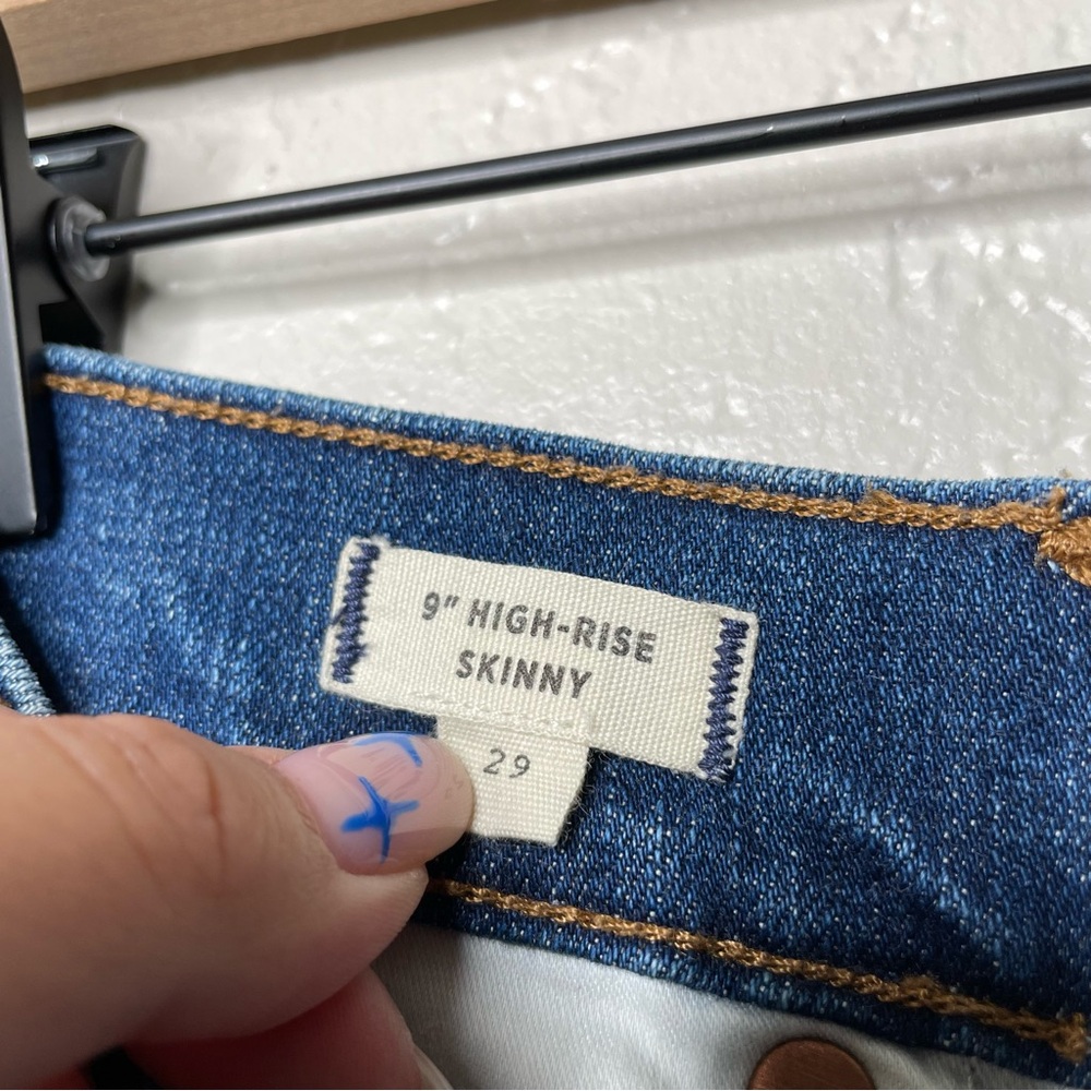 Madewell 9" Mid-Rise Skinny Jeans in York Wash: Rip and Repair Edition Denim - Picture 13 of 13